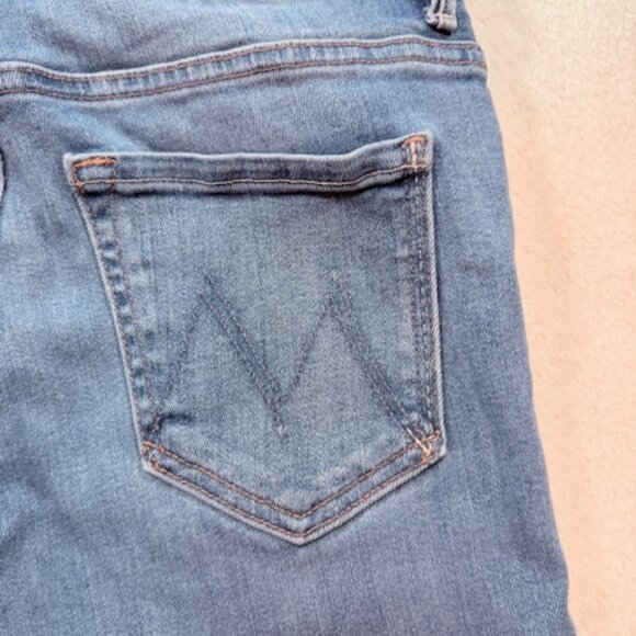 Mother The Weekender Fray Flare Leg Jeans in Groovy Kind of Love Size 27 - Picture 5 of 11